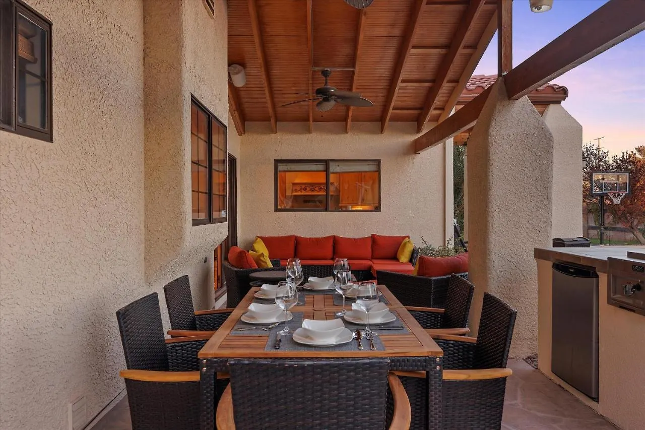 Luxury Villa With Pool And Spa Las Vegas