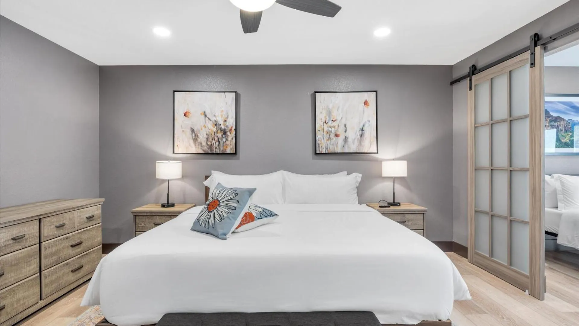 Luxury Villa With Pool And Spa Las Vegas