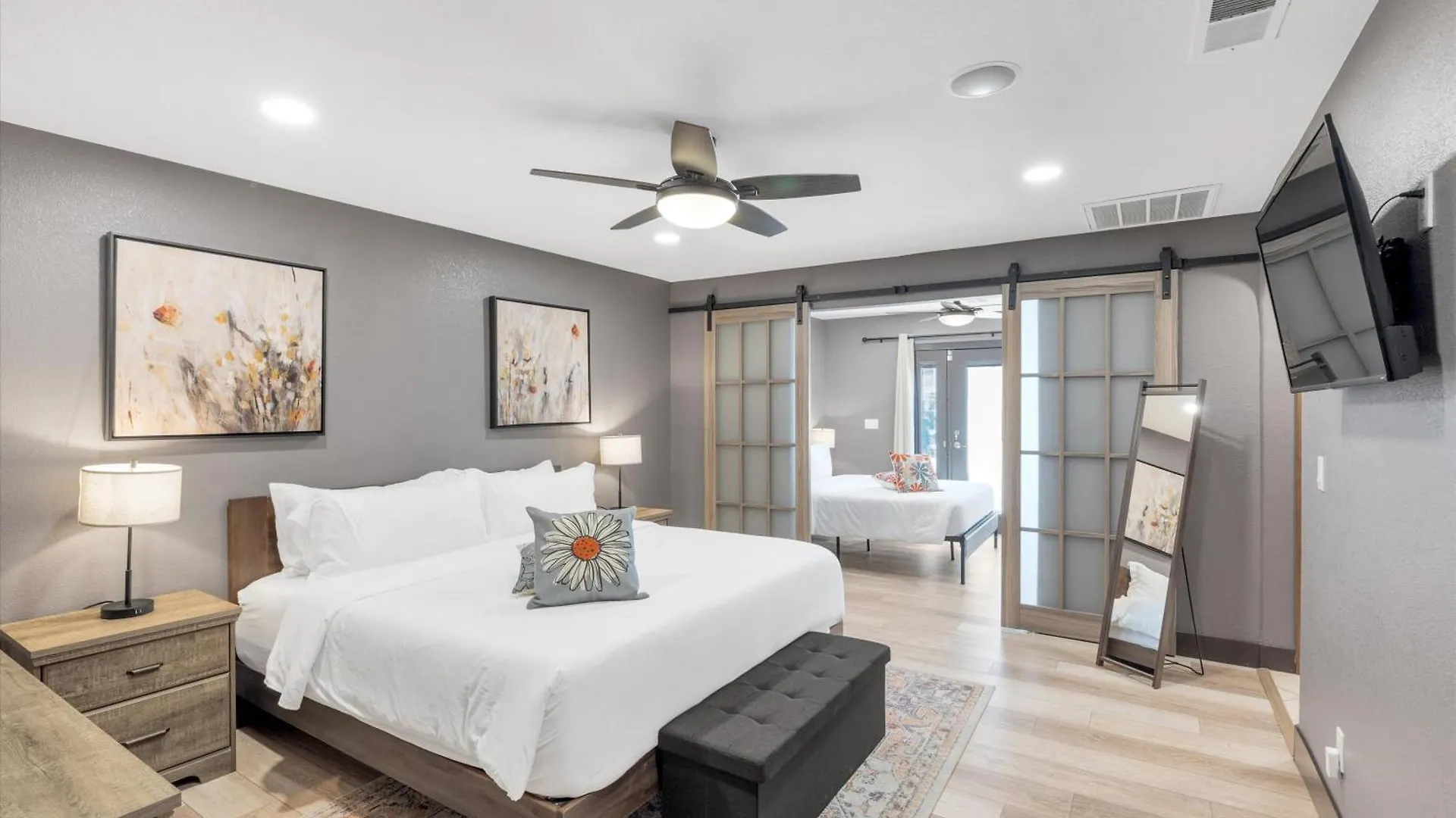 Luxury Villa With Pool And Spa Las Vegas